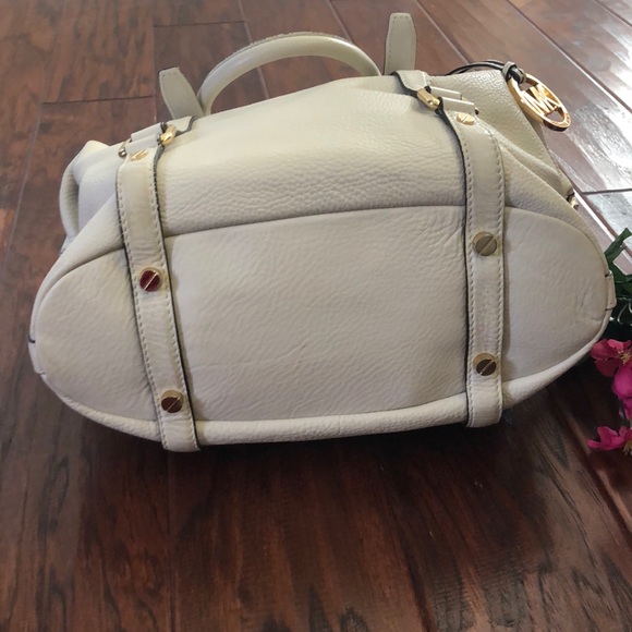 Michael Kors Bedford Ivory Leather Satchel - Picture 3 of 8